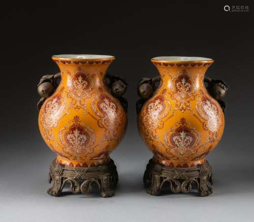 Pair Republic Period Chinese Antique Vases