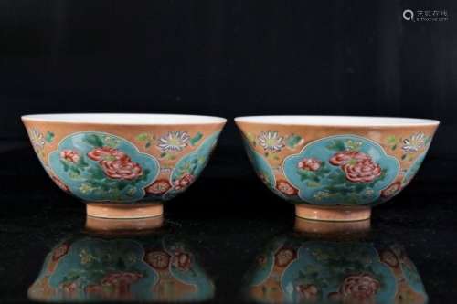 A pair of enamelld 'flower' bowls