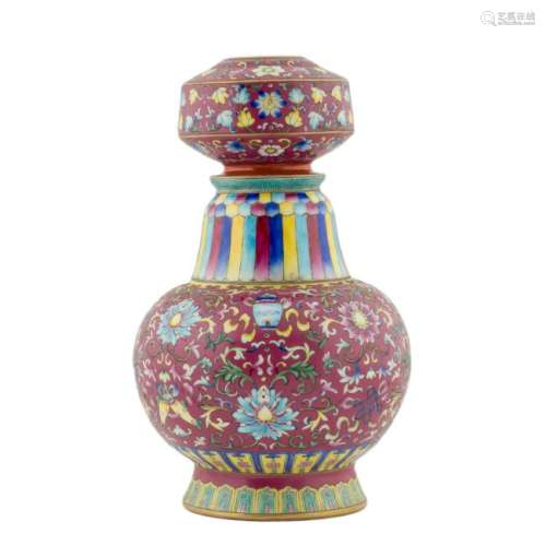 QIANLONG FAMILLE ROSE GARLIC VASE