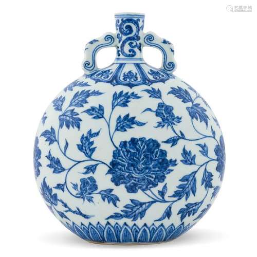 15TH C MING YONGLE BLUE & WHITE PEONY MOON VASE