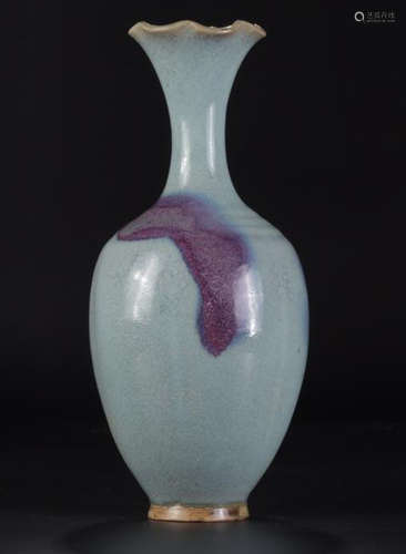 A JUN YAO FLOWER SHAPE MOUTH VASE