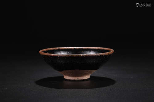 A JIZHOU YAO VESSEL