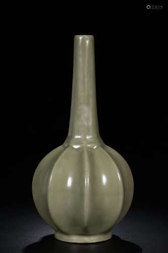 CHINESE VASE MING D.