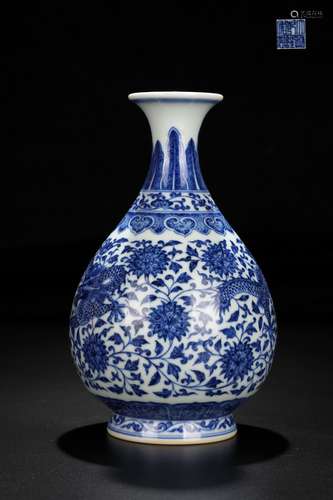 CHINESE BLUE & WHITE VASE