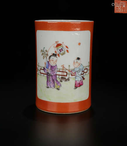 A CARMINE RED GLAZE BOY PATTERN BRUSH POT