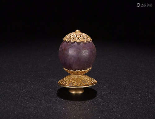 A RUBY ROYAL STYLE COURT HAT TOP BEAD