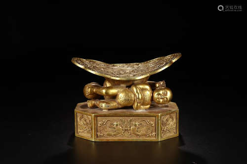 A GILT BRONZE CARVED 