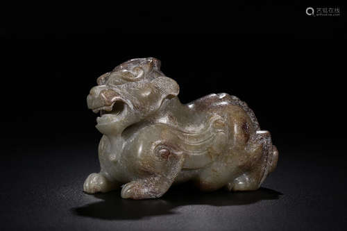 A JADE BEAST SHAPED ORNAMENT