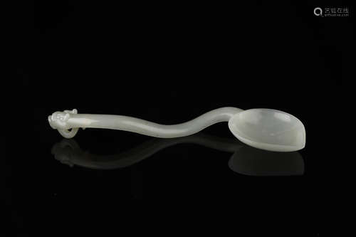 A HETIAN JADE SPOON