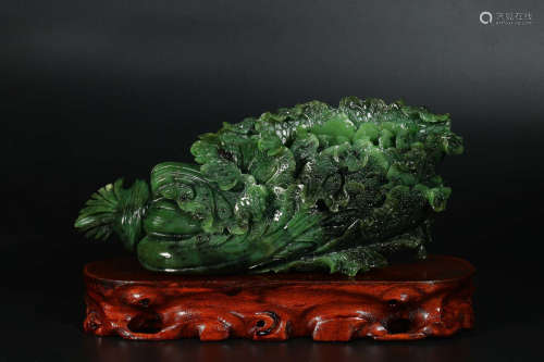 A HETIAN JADE CABBAGE SHAPED ORNAMENT