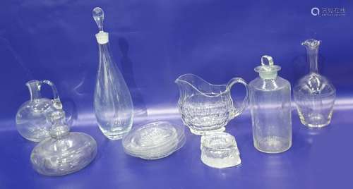 Assorted glassware to include decanter,