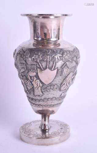 AN ANTIQUE INDIAN SILVER VASE. 11.4 oz. 18 cm high.