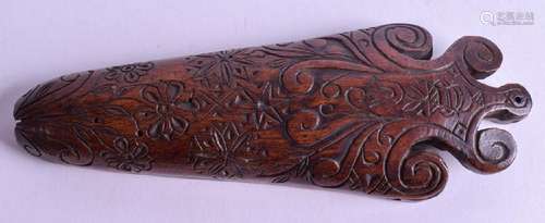 A LARGE 18TH CENTURY CARVED TREEN SLIDING BOX AND COVER