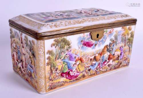 A 19TH CENTURY ITALIAN NAPLES CAPO DI MONTE CASKET