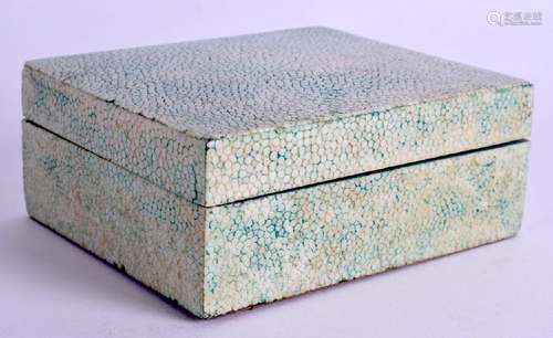 AN ART DECO SHAGREEN RECTANGULAR TRINKET BOX. 11 cm x