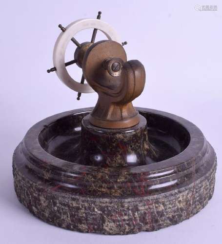 AN ART DECO BLOODSTONE MARITIME SHIPS WHEEL VICE. 16 cm