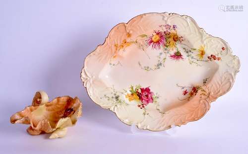 A ROYAL WORCESTER BLUSH IVORY LEAF SHAPED DISH together