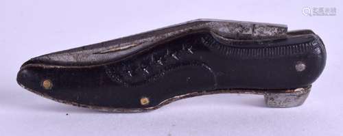 A RARE ANTIQUE NOVELTY SHOE PEN KNIFE. 6.5 cm long.