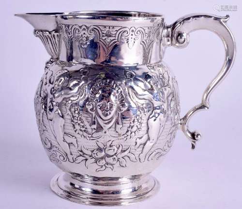 AN ANTIQUE SILVER SET. 12.2 oz. 13 cm high.