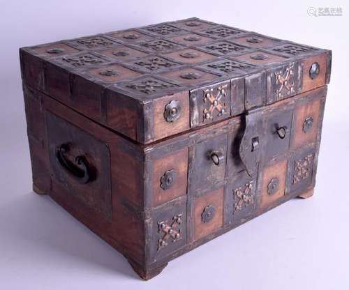 A MIDDLE EASTERN COPPER OVERLAID WOOD CASKET decorated