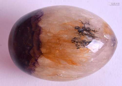 AN ANTIQUE BLUE JOHN EGG. 5.5 cm x 3.25 cm.