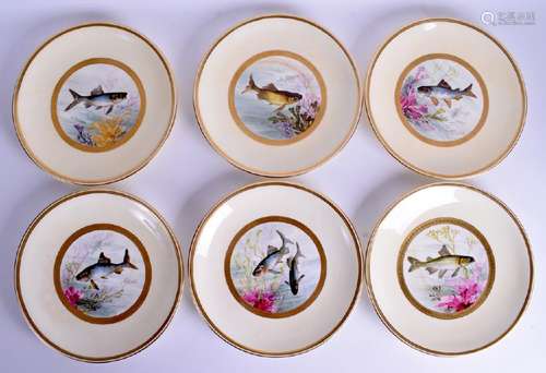 A SET OF TWELVE ANTIQUE MINTON PORCELAIN PLATES painted