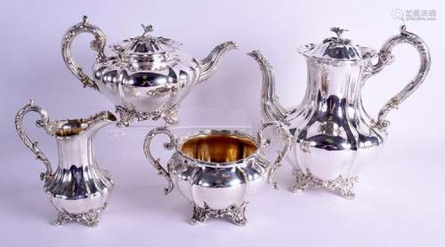 A GOOD EARLY 19TH CENTURY FOUR PIECE SILVER TEASET.