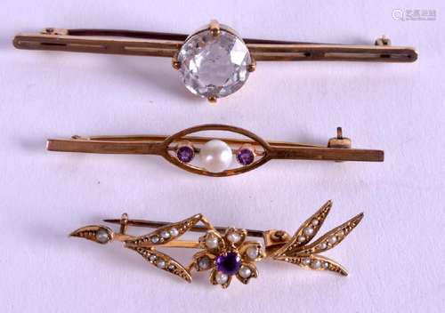 THREE GOLD BROOCH, varying style and decoration. 10