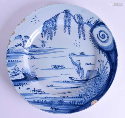 AN 18TH CENTURY DELFT BLUE AND WHITE TIN GLAZED DISH