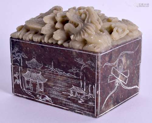 AN UNUSUAL EARLY 20TH CENTURY CHINESE CARVED SOAPSTONE