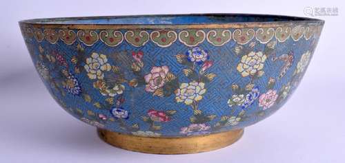 A LARGE 19TH CENTURY CHINESE CLOISONNÉ ENAMEL BOWL