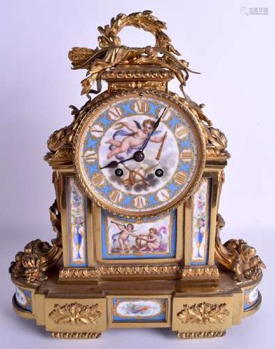 A 19TH CENTURY FRENCH BRONZE AND PORCELAIN MANTEL CLOCK