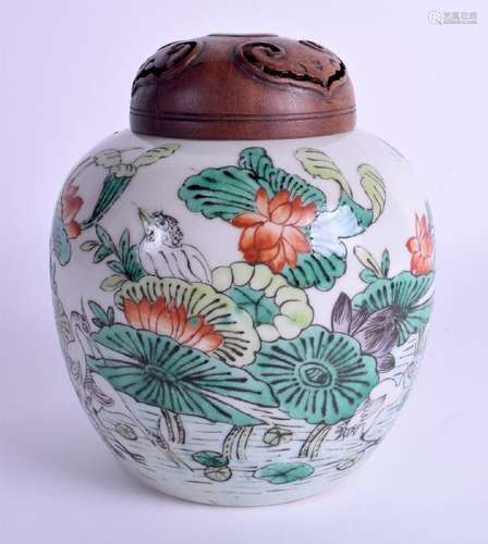 AN 18TH CENTURY CHINESE FAMILLE VERTE GINGER JAR AND