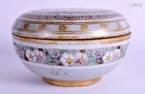 A 19TH CENTURY CHINESE PORCELAIN BOWL AND COVER painted