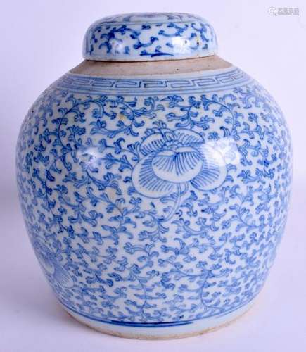 A 19TH CENTURY CHINESE BLUE AND WHITE GINGER JAR AND