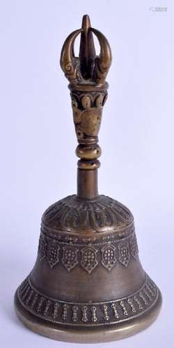 A 19TH CENTURY CHINESE TIBETAN BRONZE RITUAL BELL. 19