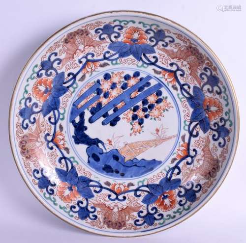 AN 18TH CENTURY JAPANESE EDO PERIOD IMARI CHARGER