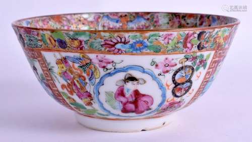 A 19TH CENTURY CHINESE CANTON FAMILLE ROSE BOWL. 14 cm