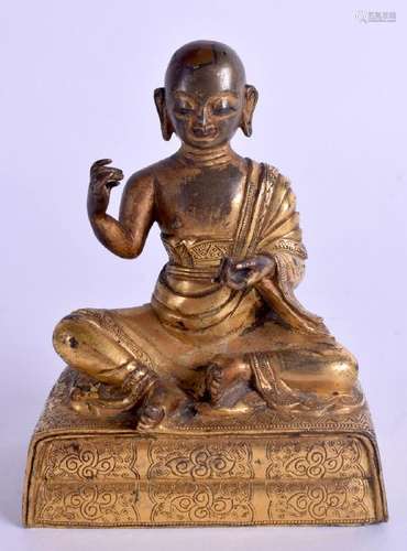 A FINE 18TH CENTURY CHINESE TIBETAN GILT BRONZE FIGURE