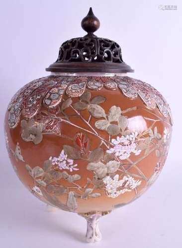 A LARGE 19TH CENTURY JAPANESE MEIJI PERIOD SATSUMA JAR