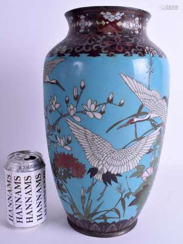 A LARGE 19TH CENTURY JAPANESE MEIJI PERIOD CLOISONNÉ