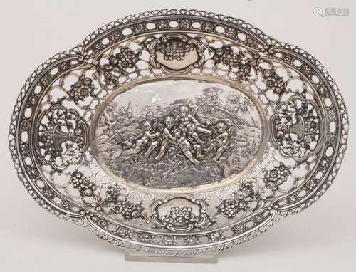 Zierschale / A silver tray, Hanau, um 1900