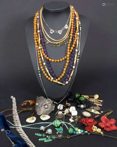 Konvolut Modeschmuck / A set of costume jewellery