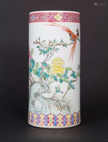 Porzellan Vase / A Lidded Vase, China, 20. Jh.