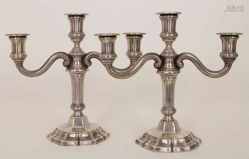 Paar Kerzenleuchter / A pair of silver candlestick…