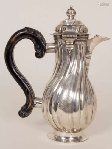 Barock Kaffeekanne / A silver Baroque coffee pot, …