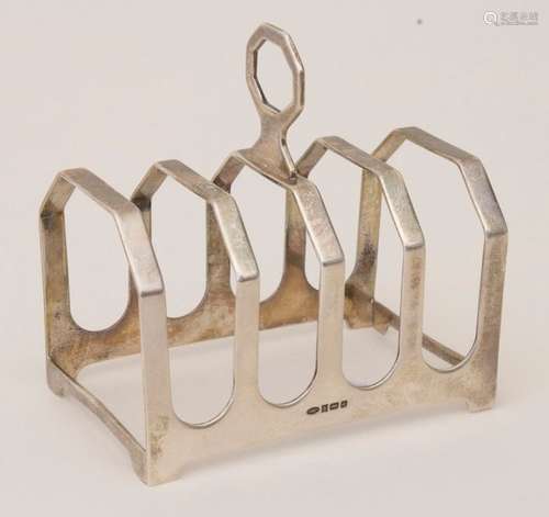 Toasthalter / A silver toast rack, Broadway & Co.,…