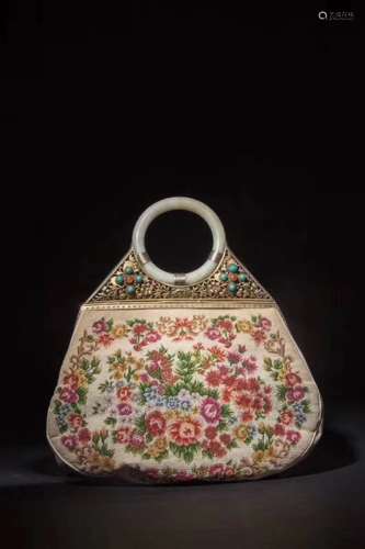 A Vantage Ladies Handbag