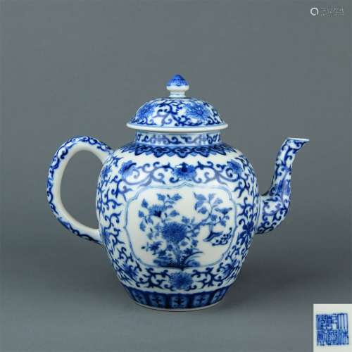 A Chinese Blue and White Porcelain Tea Pot