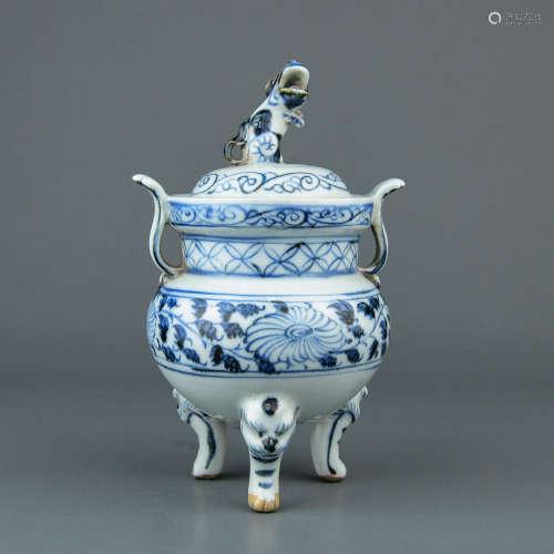 A Chinese Blue and White Porcelain Incense Burner